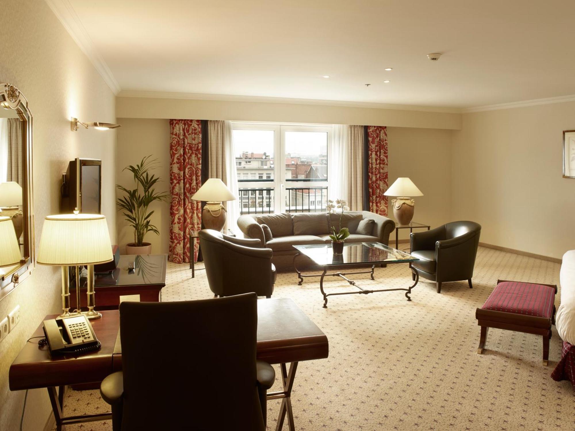 Hilton Old Town 4*